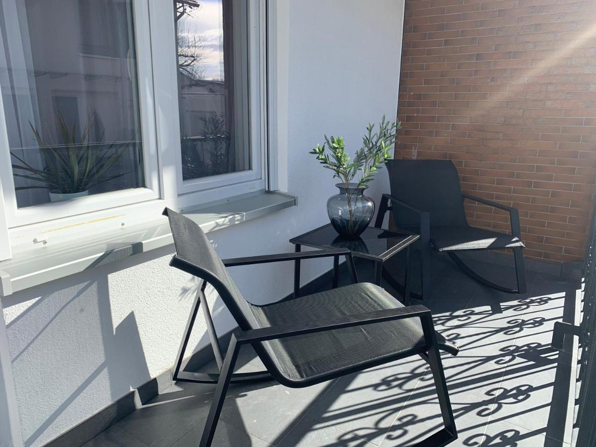 Prime Host Balcony Apartment Karlsruhe Dış mekan fotoğraf
